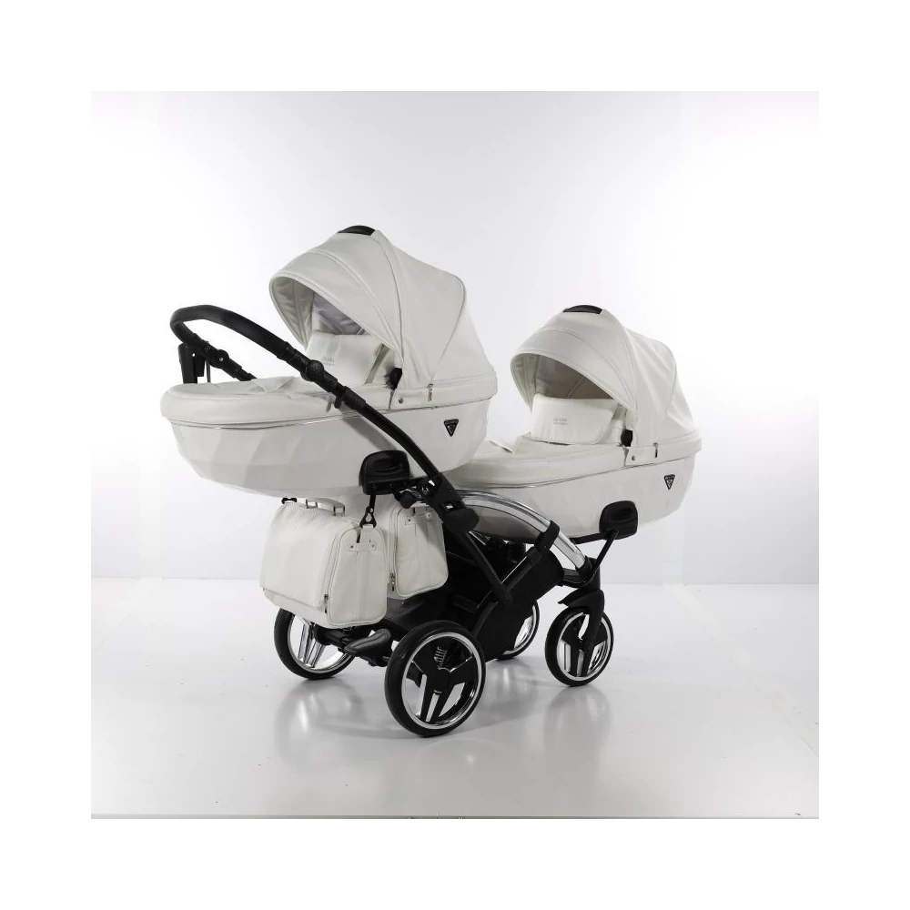 Ikerbabakocsi fehér-ezüst színben - Junama INDIVIDUAL DUO SLIM