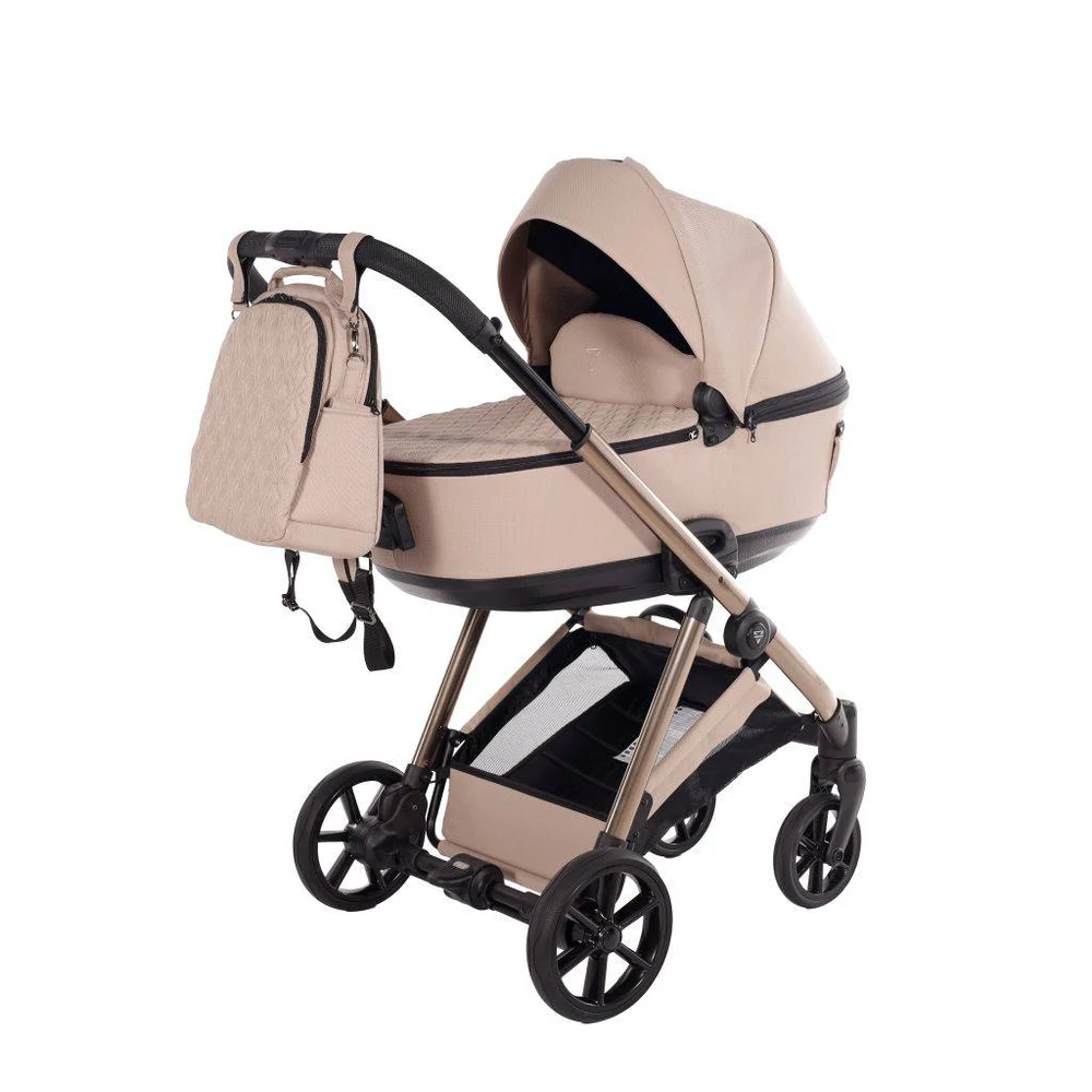 Babakocsi modern kialakításban - Junama Space V3 bézs