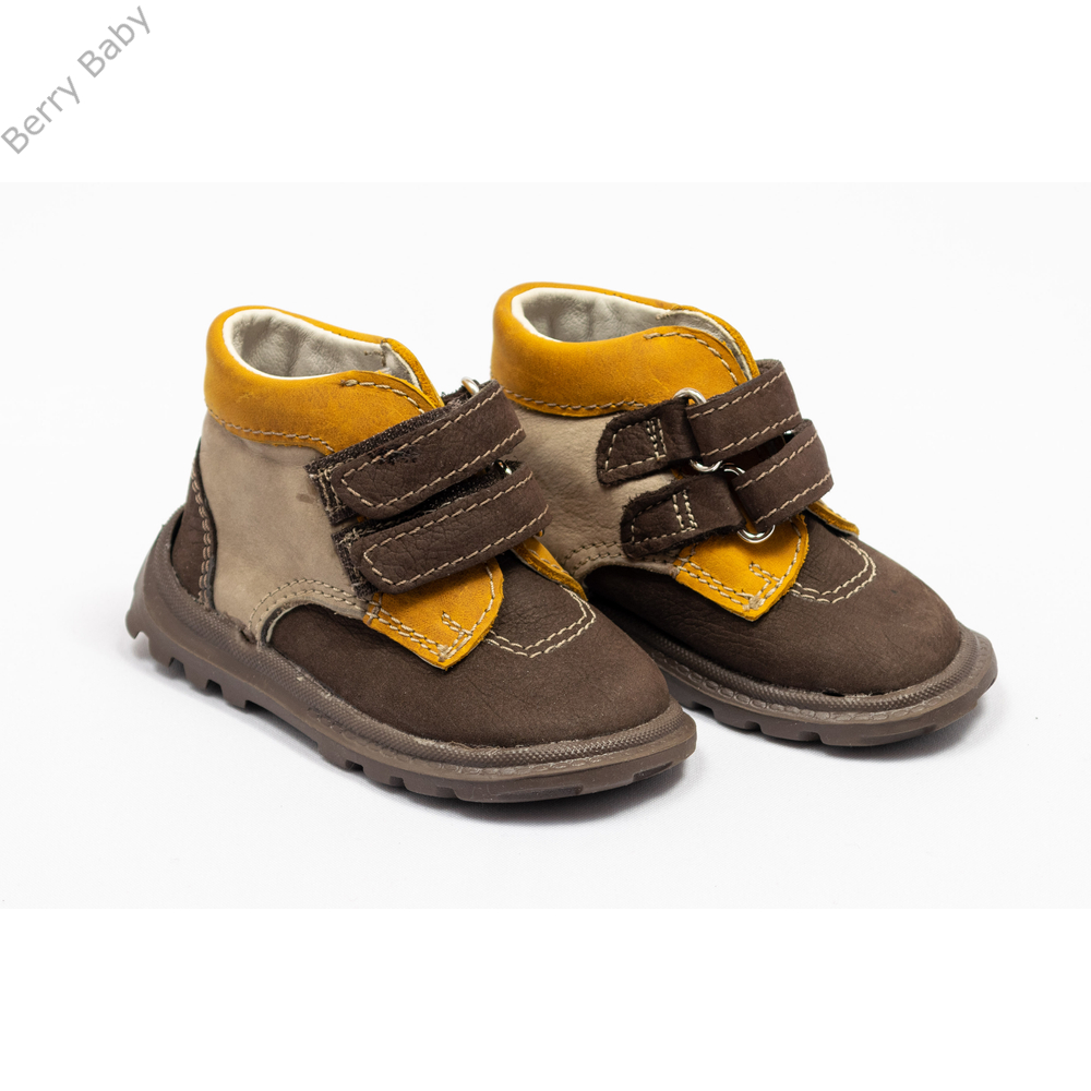 Bőr cipő kisfiúknak - kemény talpú - barna 21-es méret