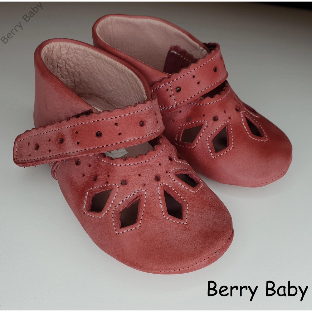 Puha talpú kocsicipő - bőr baba cipő - rózsaszín csipke mintás 17-es