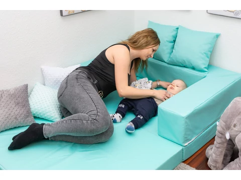 Újabb mérföldkő: a rácsos kiságy lecserélése